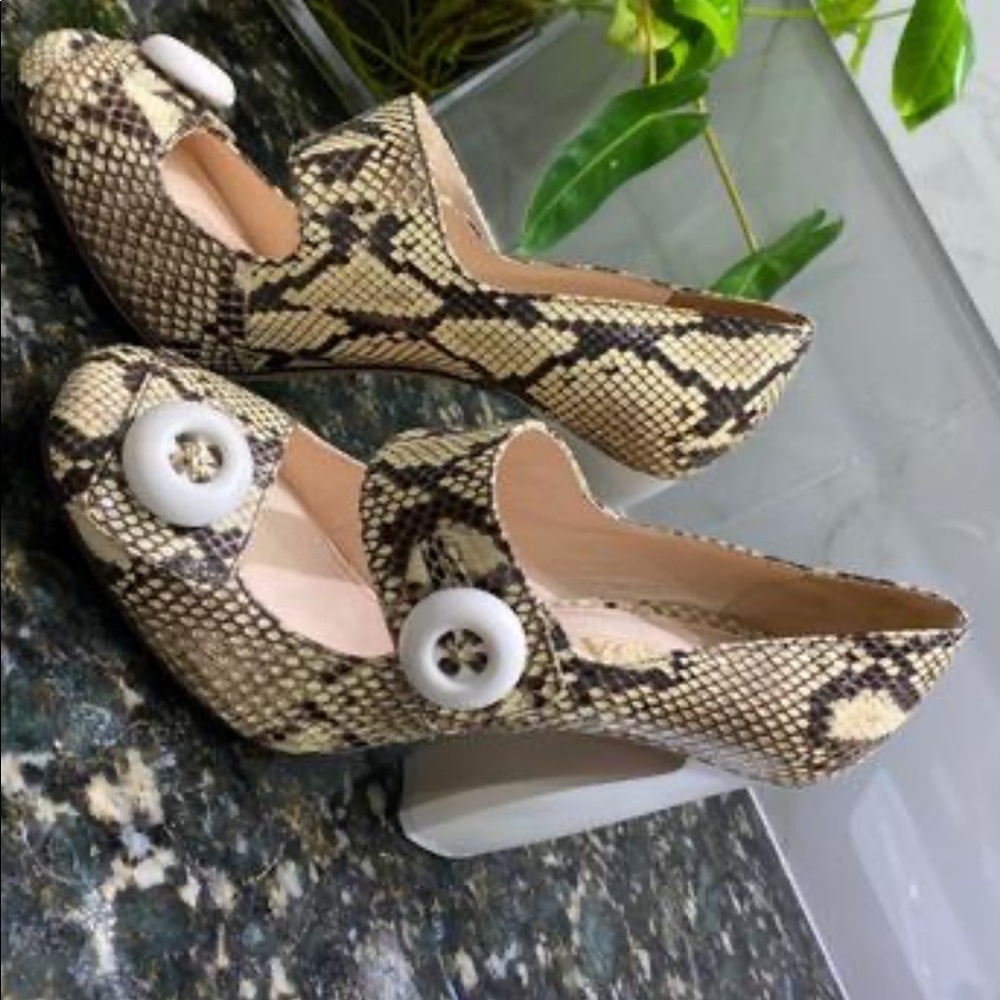 Pumps - Picture 5 of 11